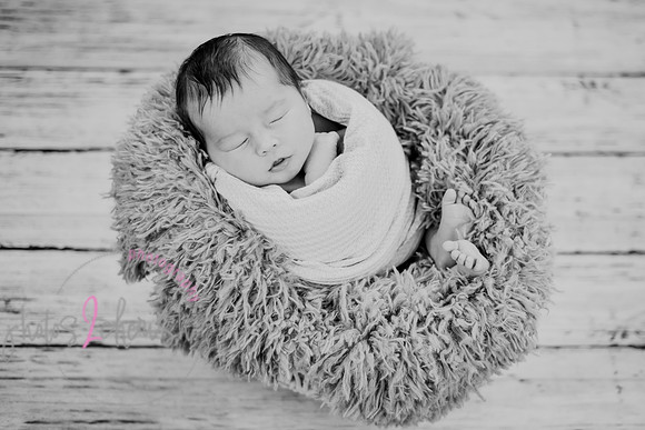 Anthony [newborn] 079