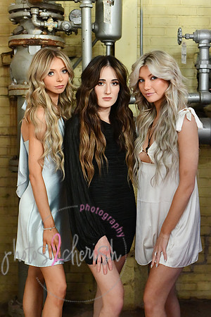 Salon Rootz [group shots indoor] 074