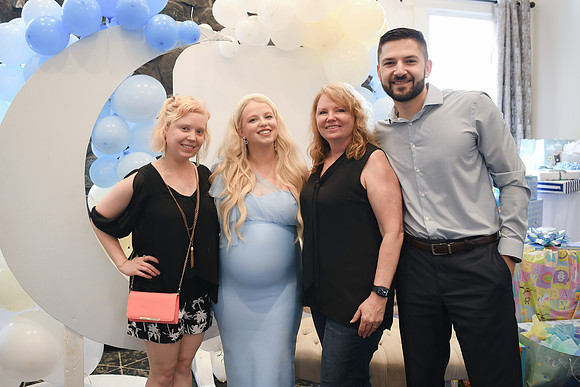 L Baby Shower 215