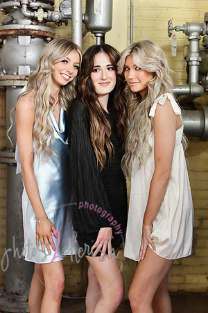 Salon Rootz [group shots indoor] 121