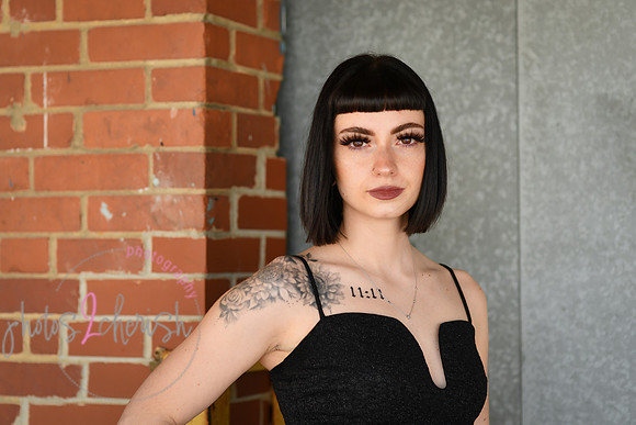 Salon Rootz [individual shots] 110