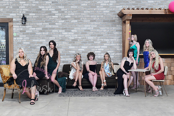Salon Rootz [entire group] 38