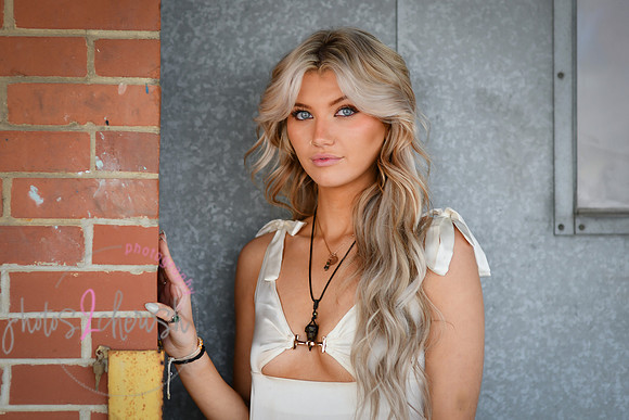 Salon Rootz [individual shots] 165