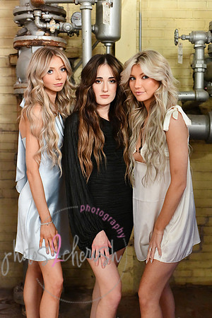 Salon Rootz [group shots indoor] 078