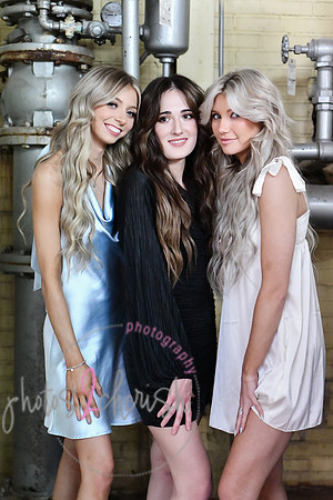 Salon Rootz [group shots indoor] 123