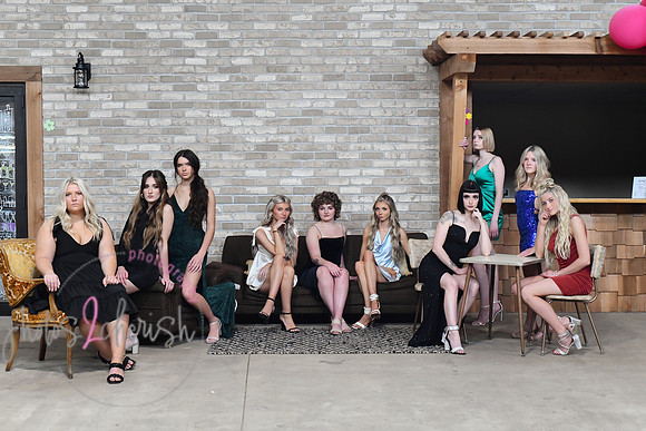 Salon Rootz [entire group] 37