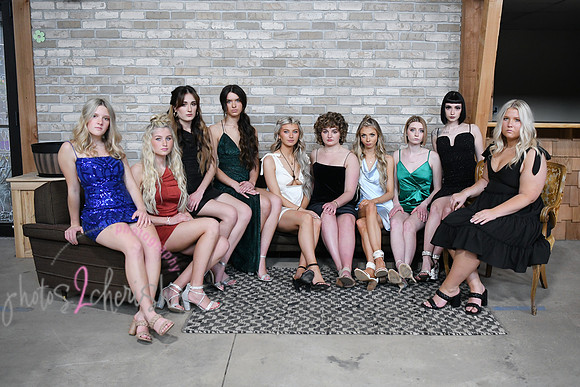 Salon Rootz [entire group] 45