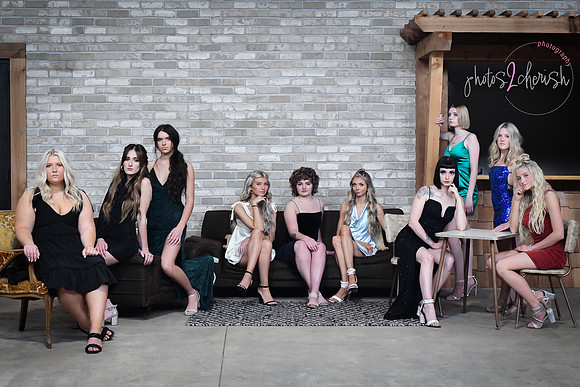 Salon Rootz [entire group] 03