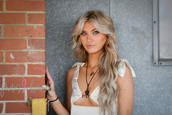 Salon Rootz [individual shots] 166
