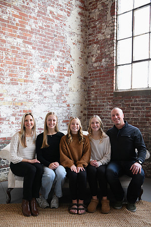 Magazine Cover Family 2025 January 05