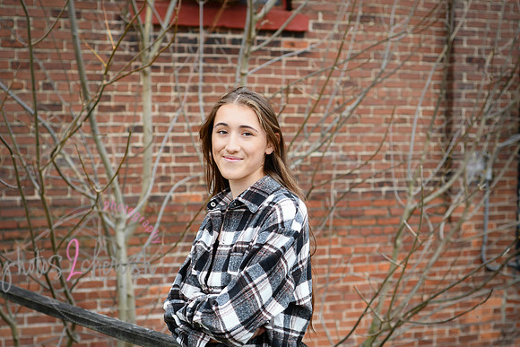 Carmella [MHS Class of 2025] proofs 087