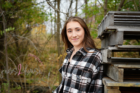 Carmella [MHS Class of 2025] proofs 094