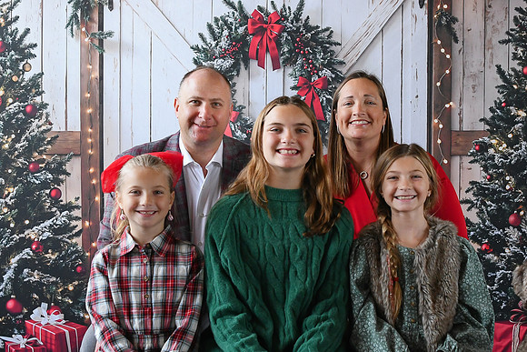 Sublett Family [Holiday 2024] 02