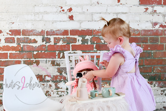 Leah [turns two] 137