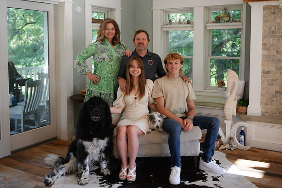Magazine [August Family] 11