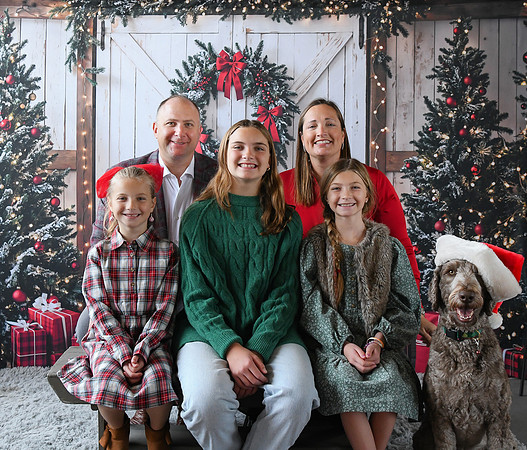 Sublett Family [Holiday 2024] 07