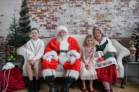 2024 Santa [Stefanik] 19