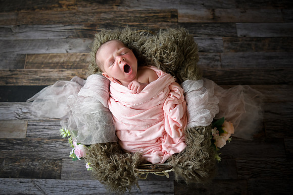Jade Newborn [peek] 02