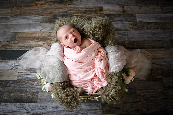 Jade Newborn [peek] 01
