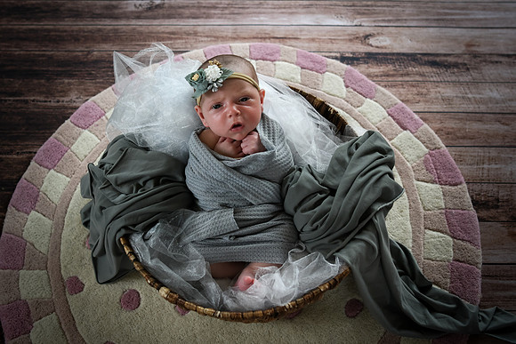 Jade Newborn [peek] 21
