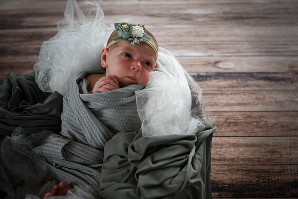Jade Newborn [peek] 22
