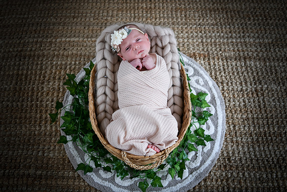 Jade Newborn [peek] 33