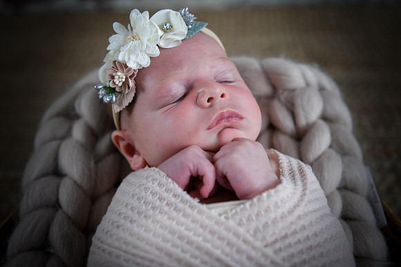 Jade Newborn [peek] 37