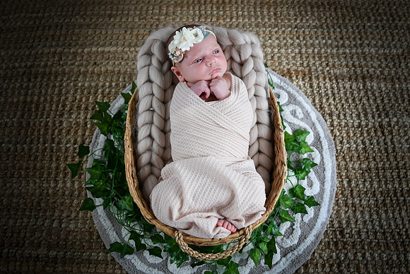 Jade Newborn [peek] 38