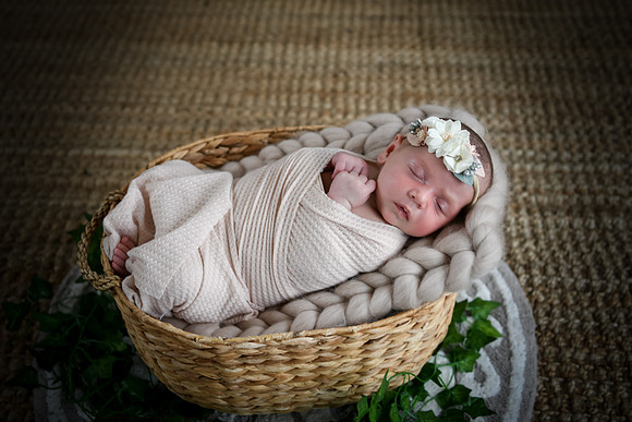 Jade Newborn [peek] 42