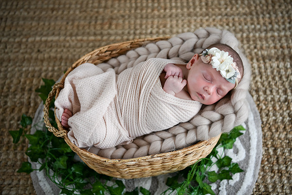 Jade Newborn [peek] 44