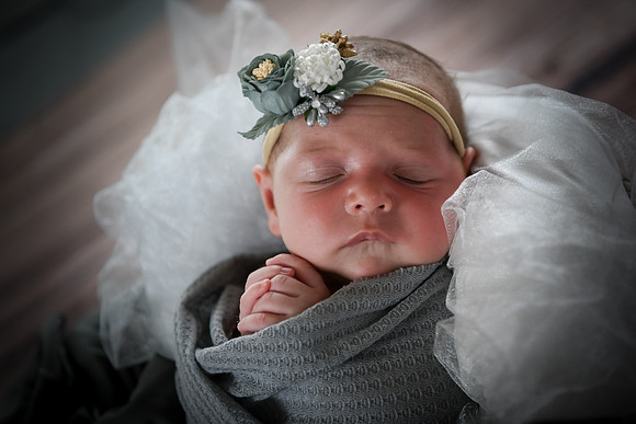Jade Newborn [peek] 31