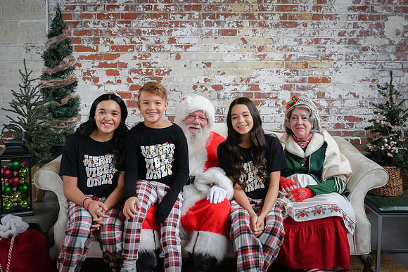 2024 Santa [Houghtaling] 38