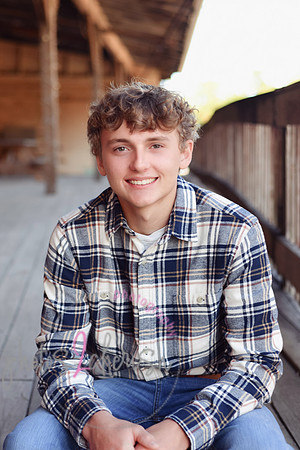 Peek at Gavin [MHS Class of 2025] 11 edited