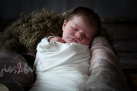Alivia newborn 005