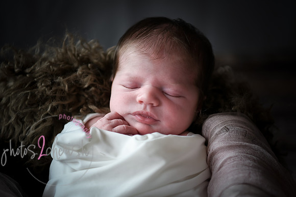 Alivia newborn 008