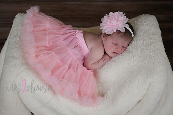 Alivia newborn 044