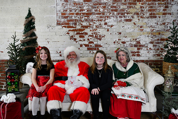 2024 Santa [Knotts] 14