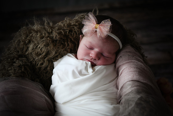 Alivia newborn 028