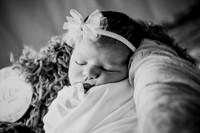 Alivia newborn 040