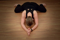 half moon poses 019