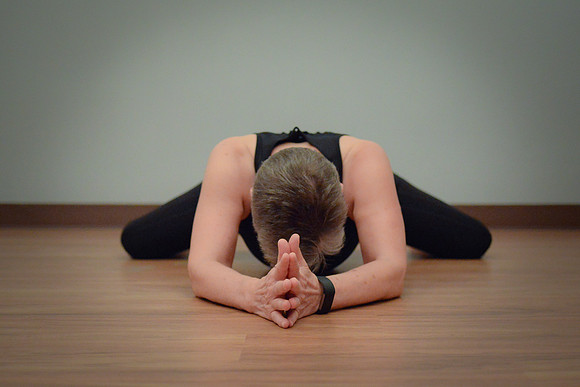 half moon poses 021