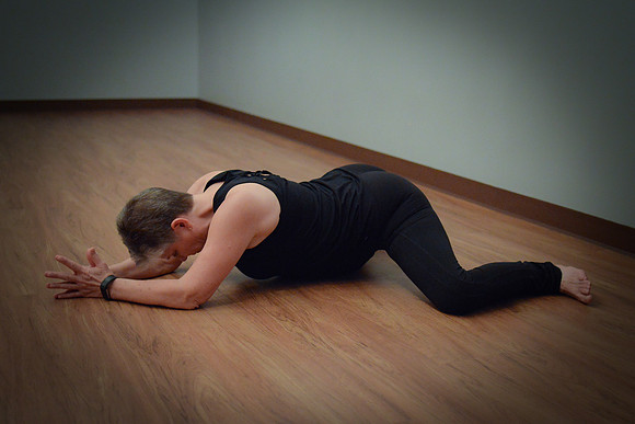half moon poses 024
