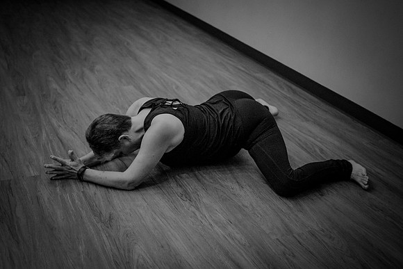 half moon poses 025