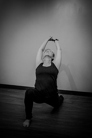 half moon poses 032