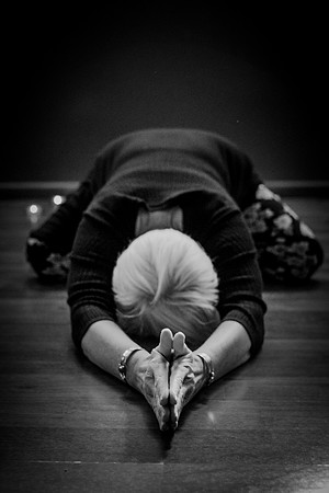 half moon poses 052
