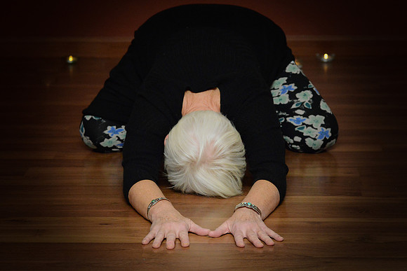half moon poses 066