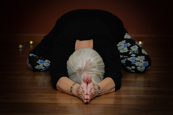 half moon poses 072