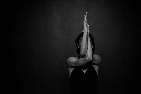half moon poses 091