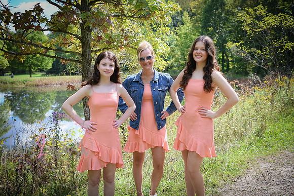 victoria & girls 097