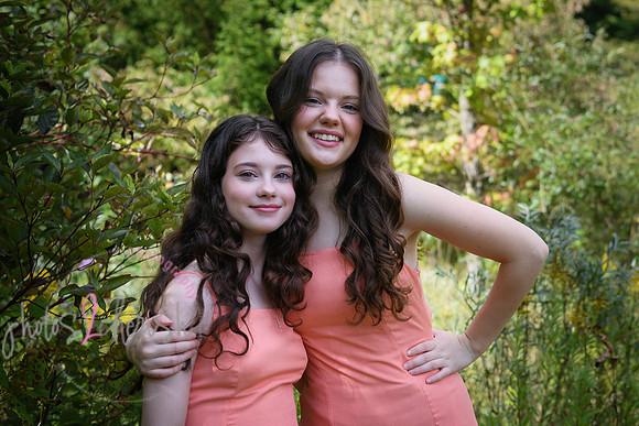 victoria & girls 103